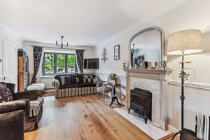 Sitting room- click for photo gallery